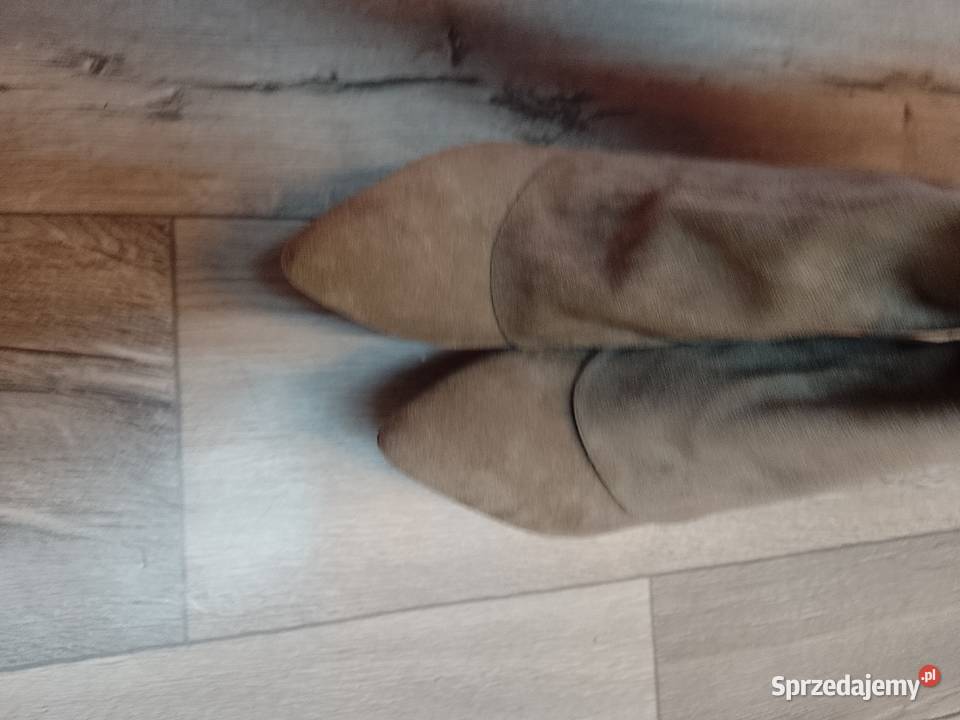 40 Beżowe wygodne kozaki kowbojki na koturnie Kraków sprzedam