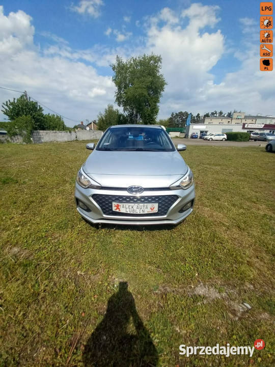 Hyundai i20 12 b z gazem salon II 20142020 srebrny Lublin sprzedam