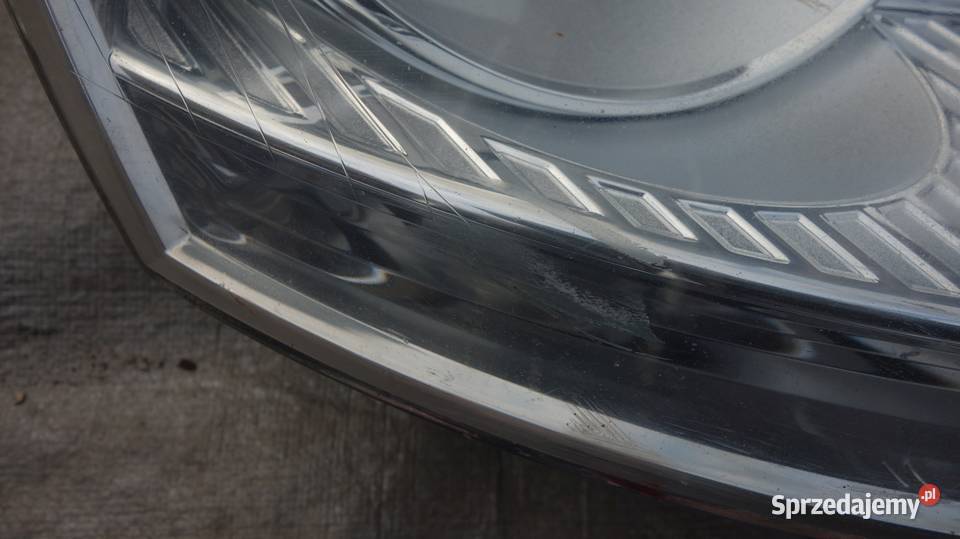 LAMPA PRAWA PRZEDNIA REFLEKTOR PRAWY VW GOLF V osobowe