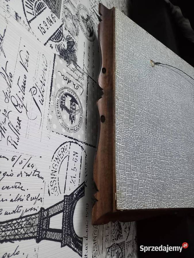 Drewniana rzeźbiona rama do lustra Lipno