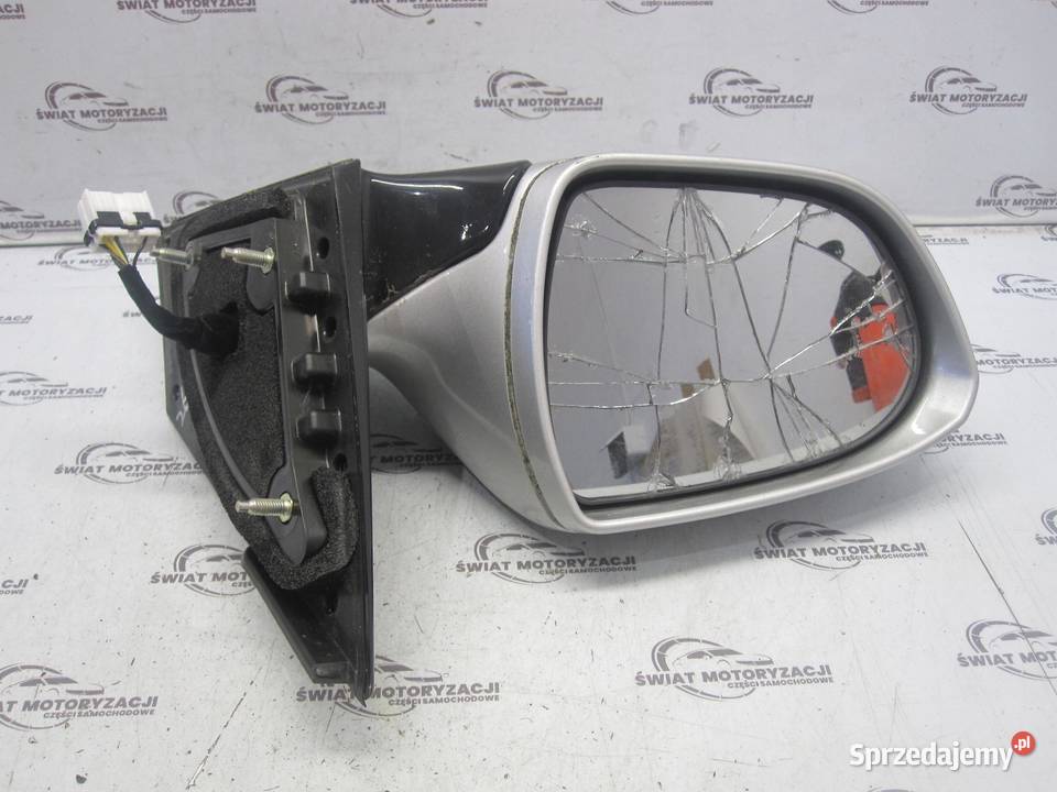 HYUNDAI i40 13r lusterko lewe E4023588 E4023589
