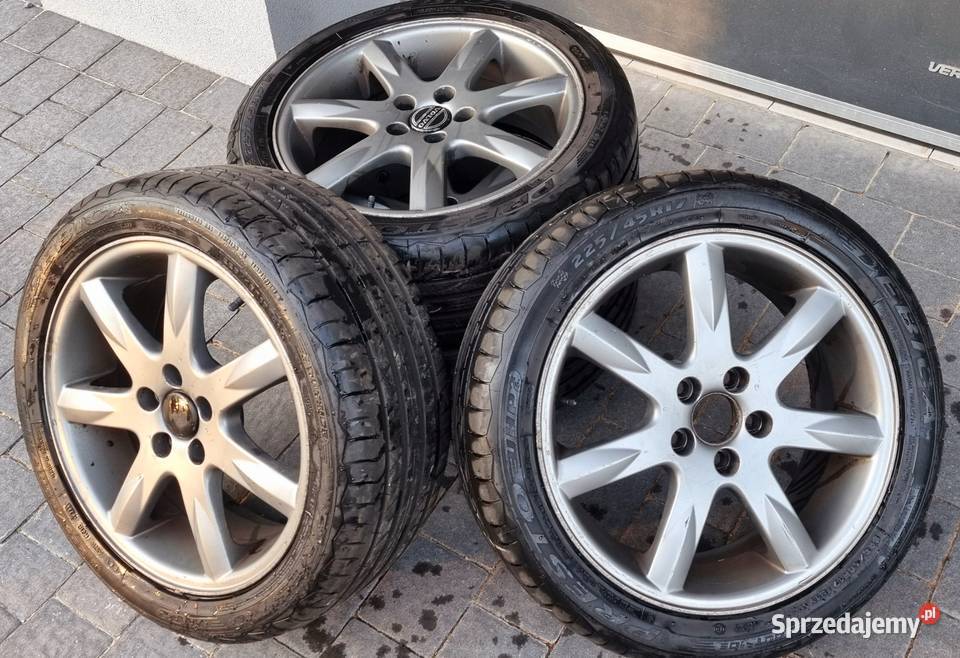 Felgi 17 volvo oryginalne volans opony letnie Marki