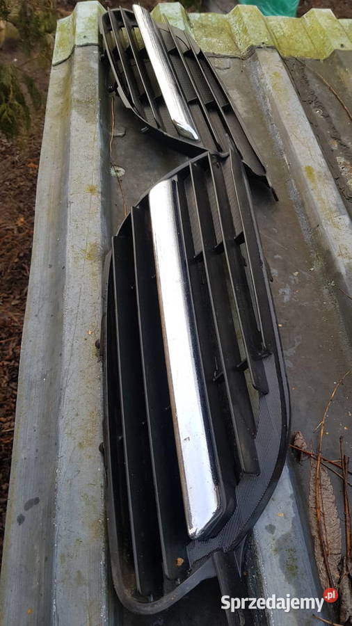 Nissan Almera tino 2003r grill atrapa przod Rok produkcji 2003 Szadek