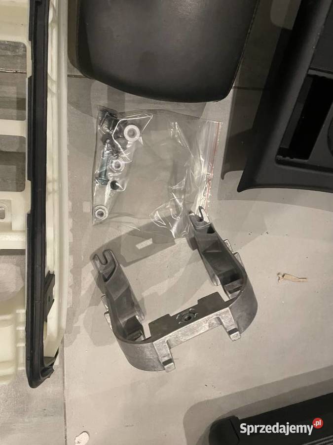 Kompletny podłokietnik skóra AUDI A6 c6 Avant Darłowo