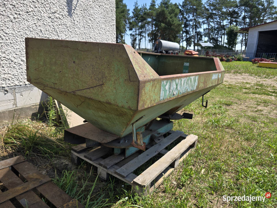 Rozsiewacz nawozów mineralnych KUXMANN GIGANT Rozsiewacze nawozów Korpele