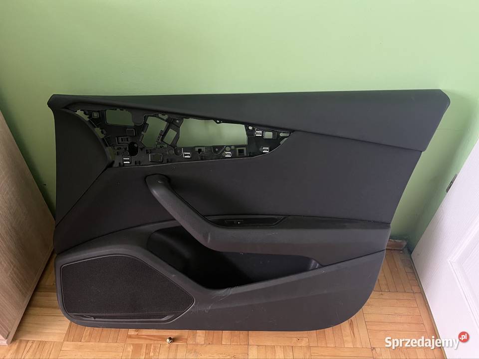 A4 B9 8W sedan tapicerki drzwi kanapa tunel Płaza