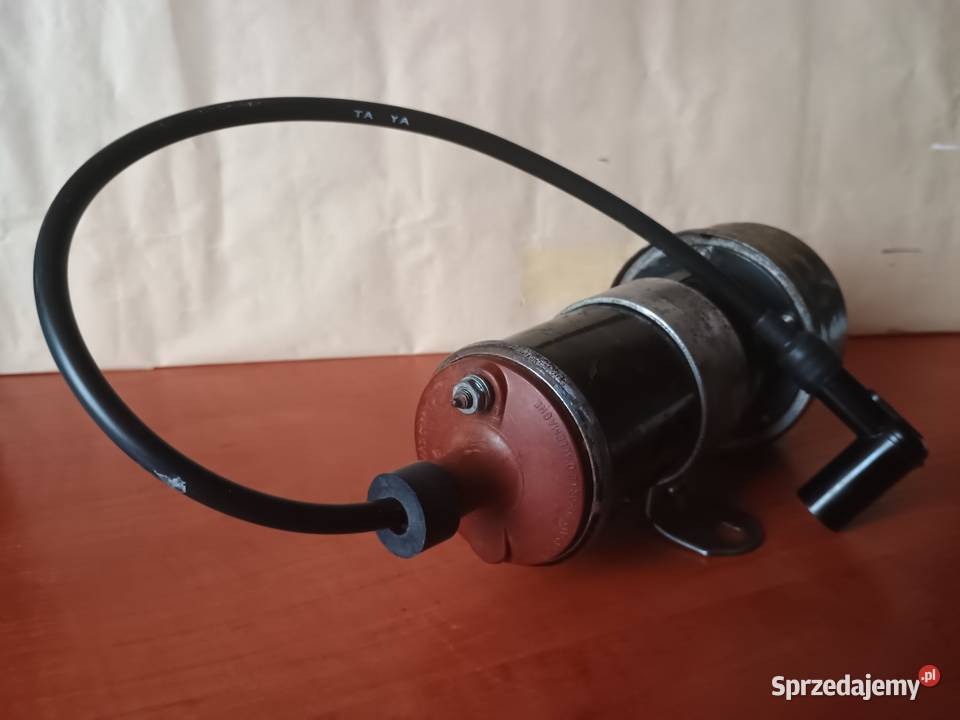 Oryginalny iskrownik Bosch 6V do Lanz Bulldog Motoryzacja