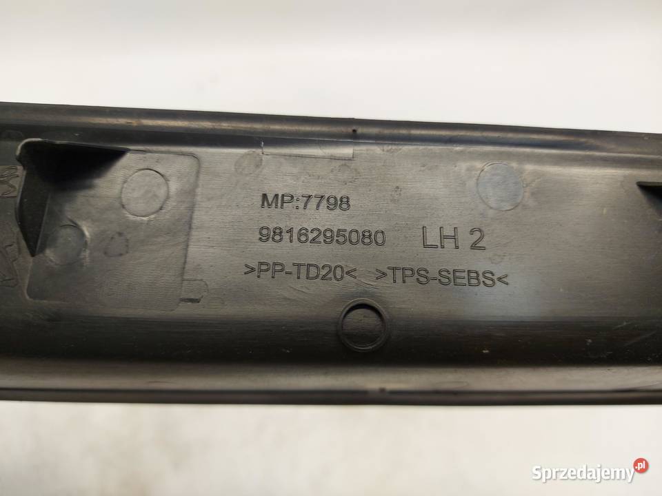 PEUGEOT 508 II Osłona klapy bagażnika lewa Sedan