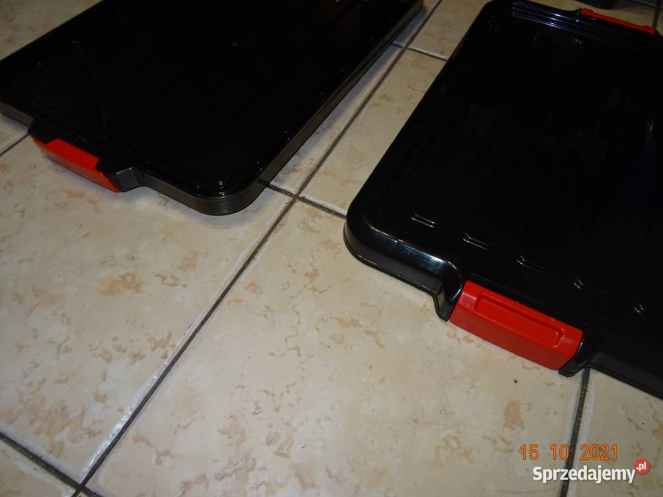 Pokrywa czarna C 450 2 sztuki łódzkie Łódź sprzedam