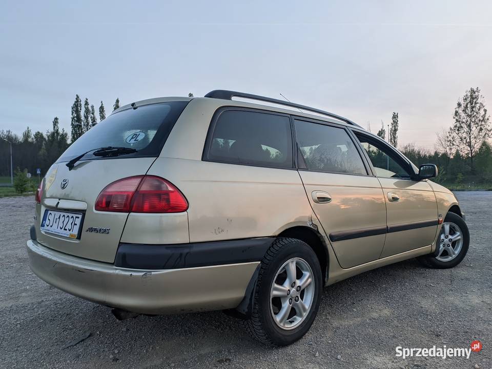 2002 Toyota Avensis T22 Wagon 20 16V D4 VVTi Sol światła przeciwmgielne Jaworzno