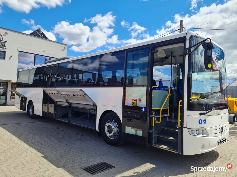 Autobus podmiejski MercedesBenz Intouro klimatyzacja Dąbrowa Tarnowska