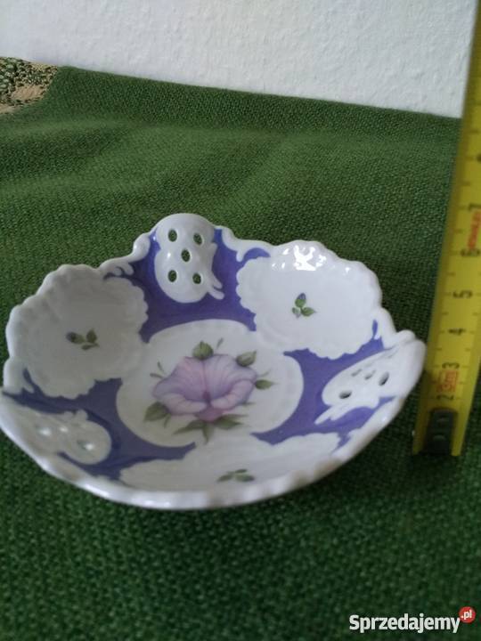 Ażurowa mała paterka sygnowana Lindner Porcelana i szkło Gorlice