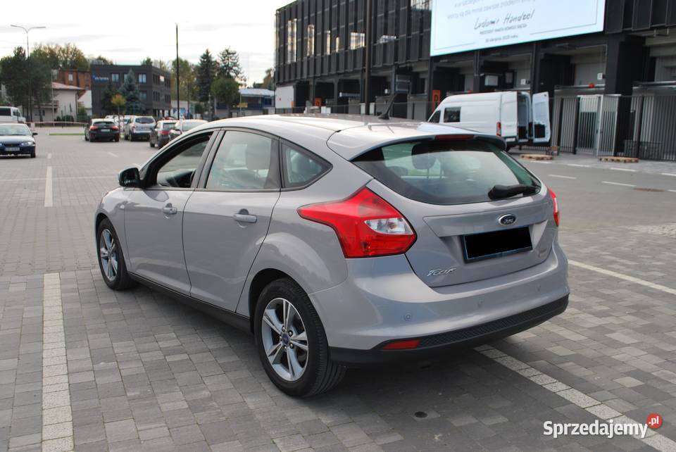 Ford Focus 10 Benzyna 100 Klima Grzane Fotele i ABS Nowy Sącz sprzedam