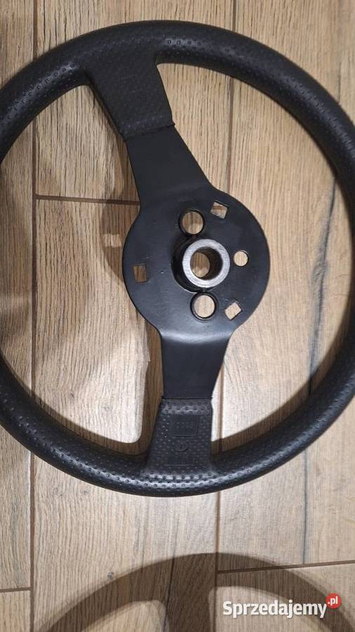 Fiat 126p kierownice FL nowe 2 sztuki Środa Wielkopolska