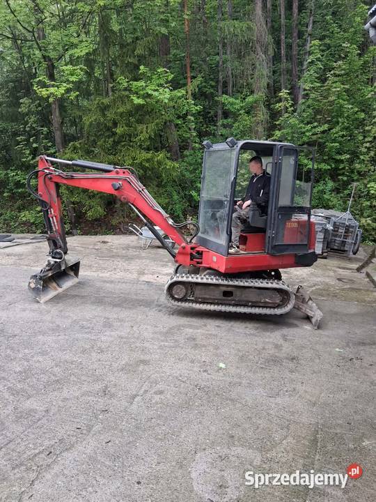 Koparka Hinowa 3 tonowa produkcja 1997 Rok produkcji 1997