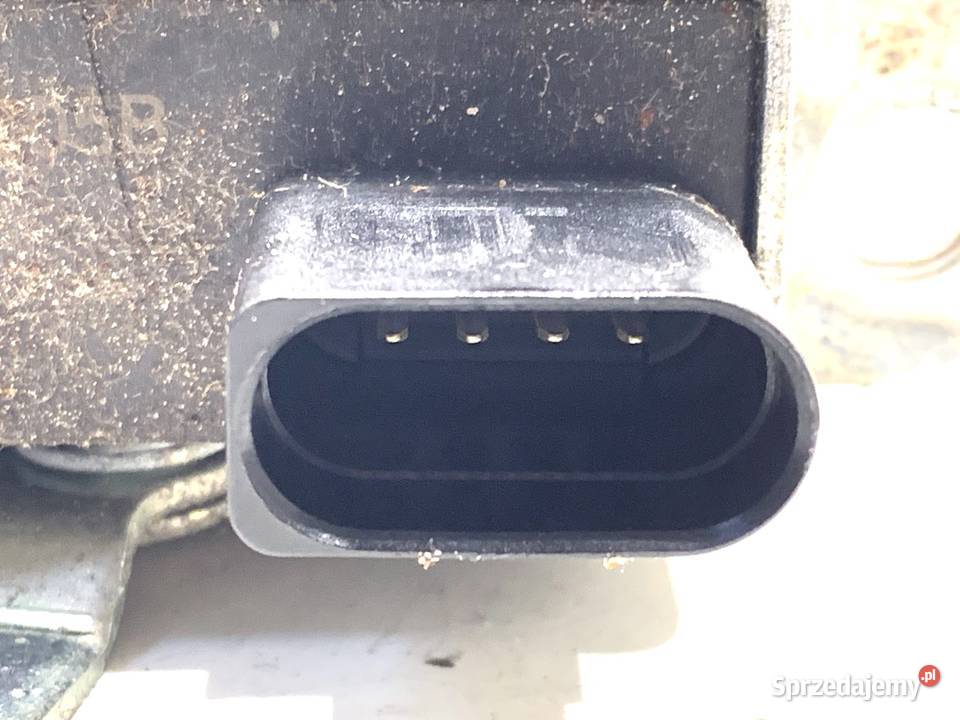 ZAMEK KLAPY TYŁ VW GOLF V Hatchback 1K6827505B