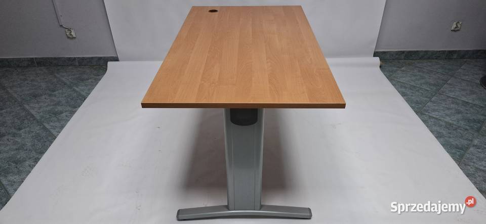 Zestaw mebli Wuteh olcha biurko 140x80 kontener Poznań