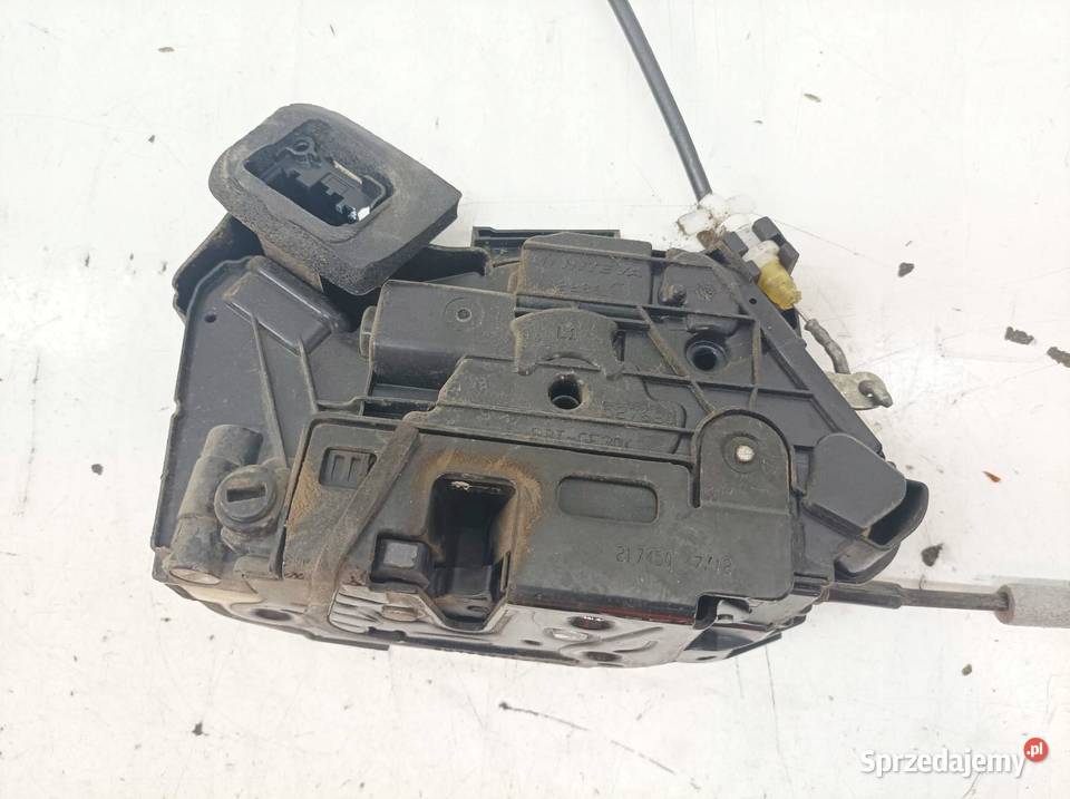 ZAMEK DRZWI TYŁ LEWY EUROPA 6R4839015 VW świętokrzyskie