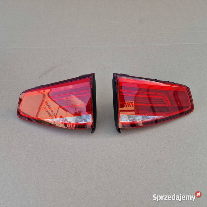 VW PASSAT B8 KOMBI LAMPA PRAWA TYLNA W KLAPĘ