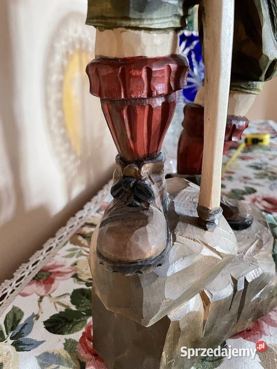 Rzezba w lipie reczna robota alpinista