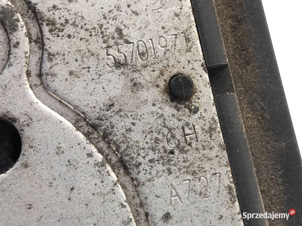 ZAMEK KLAPY TYŁ OPEL CORSA D Hatchback 55701971