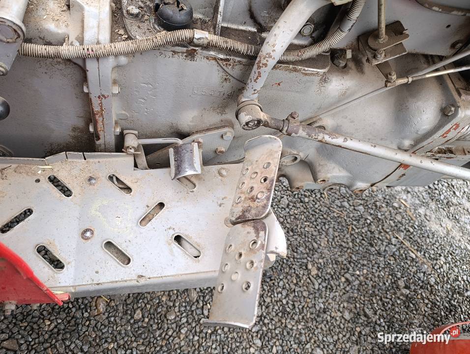 Ciągnik rolniczy Massey Ferguson 235 1460 mth Rawica Stara