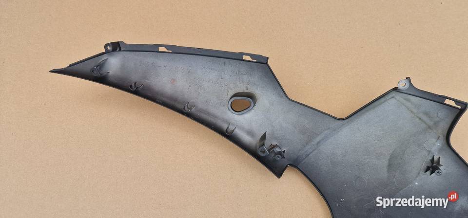 YAMAHA R6 RJ15 PŁUG BOCZEK OWIEWKA PRAWA Bieleń