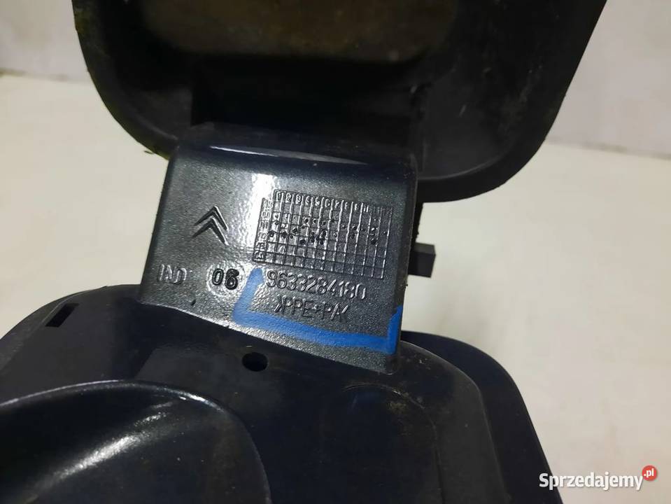 CITROEN C5 I 0104 20B 16V LUSTERO KLAPKA PALIWA Włoszczowa
