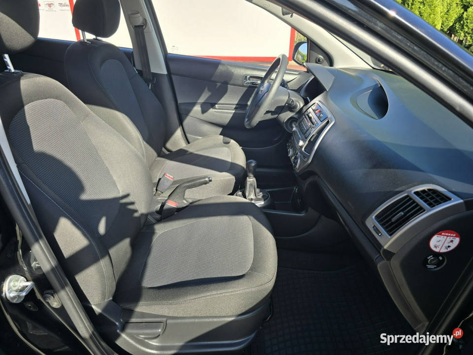 Hyundai i20 12 Benzyna 86 Klimatyzacja 3 lata w 4/5 Nasiegniewo