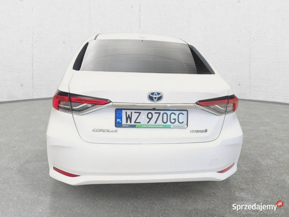 Toyota Corolla Seria E16 2012 nieuszkodzony Corolla dolnośląskie Komorniki