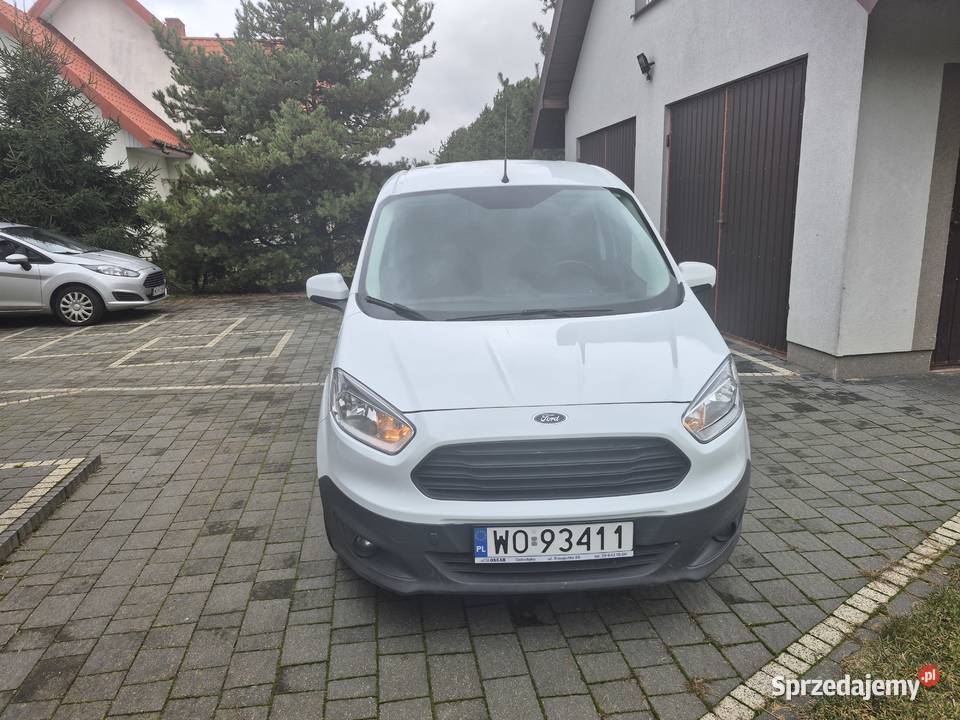 Ford Transit Courier 15 Diesel 2018 r przebieg Ostrołęka
