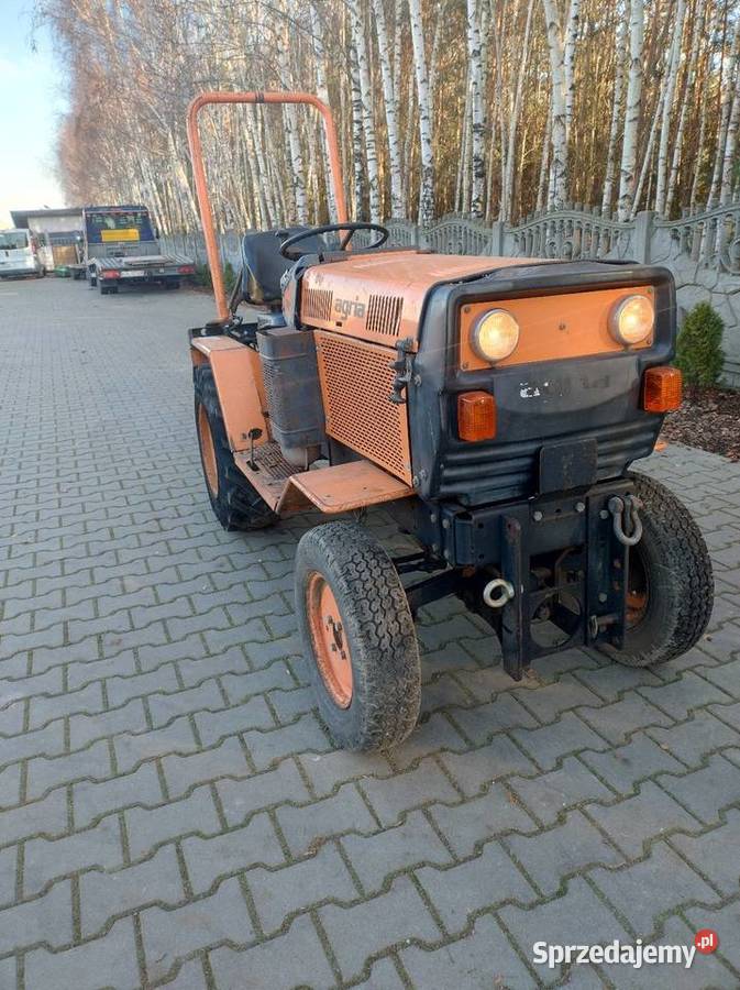 Traktor Agria 4900 z pługiem do śniegu Pozostałe
