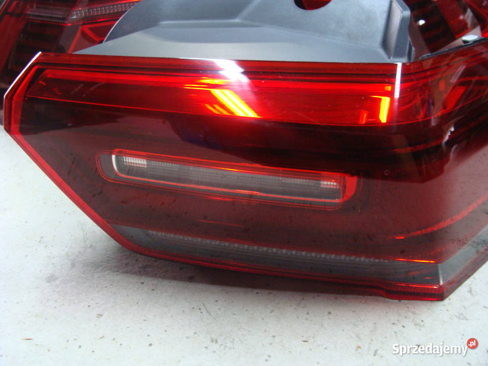VW ID3 ID3 LAMPA TYLNA PRAWA IQ LIGHT 10A945208C Oświetlenie Goleniów
