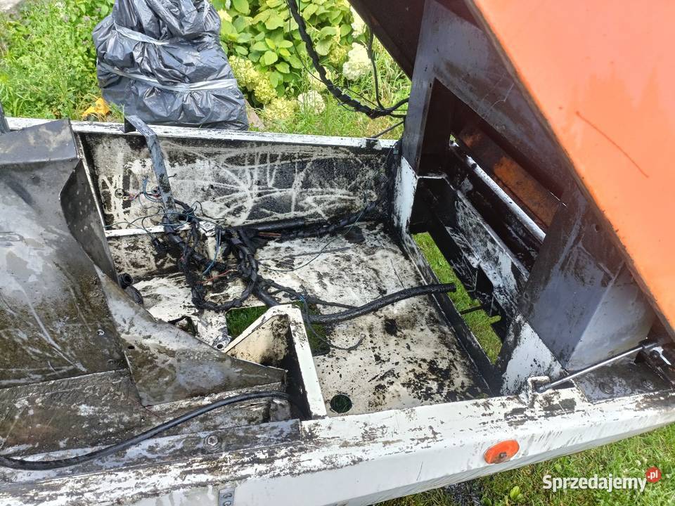 Sprzedam części mixokreta 26045 maska chłodnica