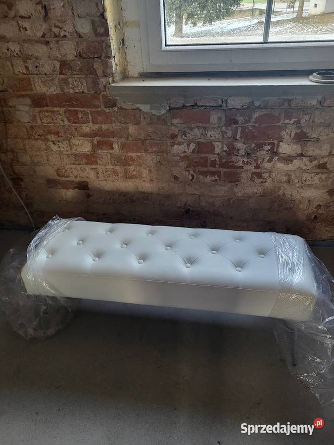 Nowa biała pikowana pufa Otmuchów