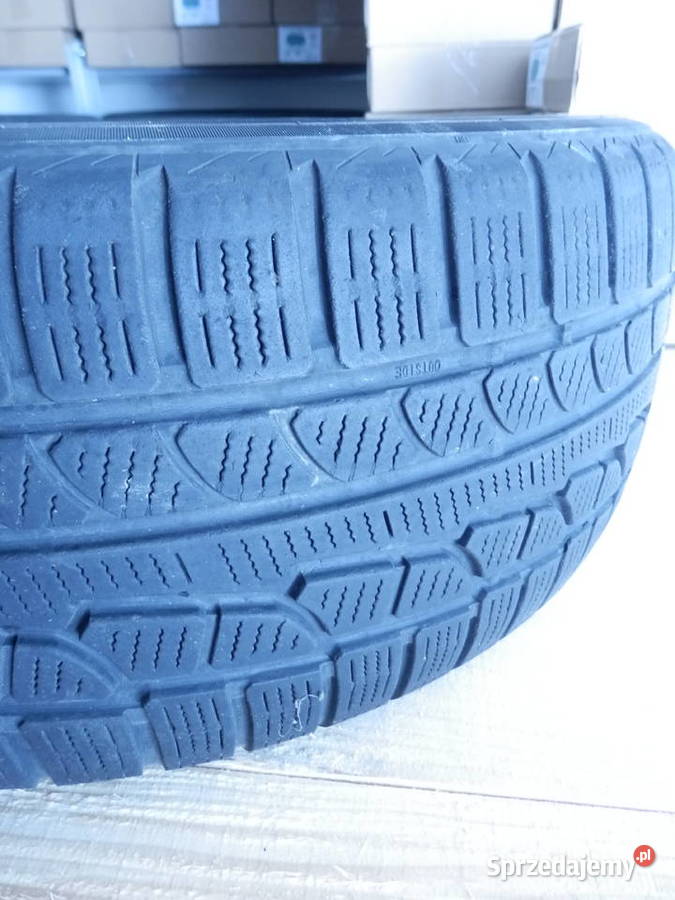 Opony zimowe NOKIAN 25560R18 Gorlice sprzedam