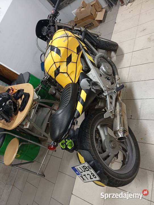 Honda NTV 650 Cafe racer