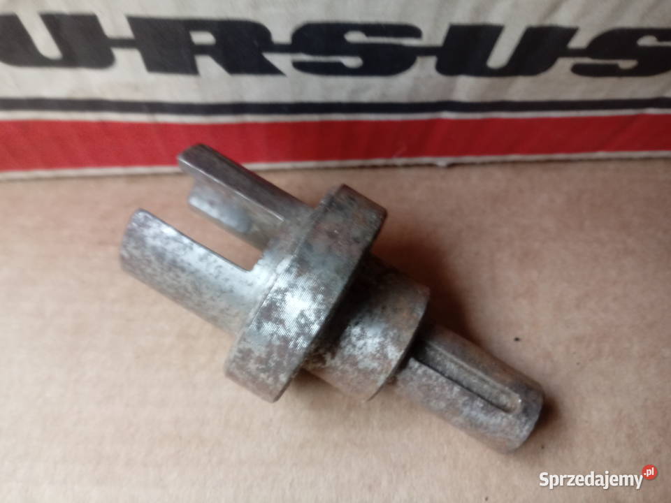 Widełki dźwigni gazu C385 80295002 PRL sprzedam