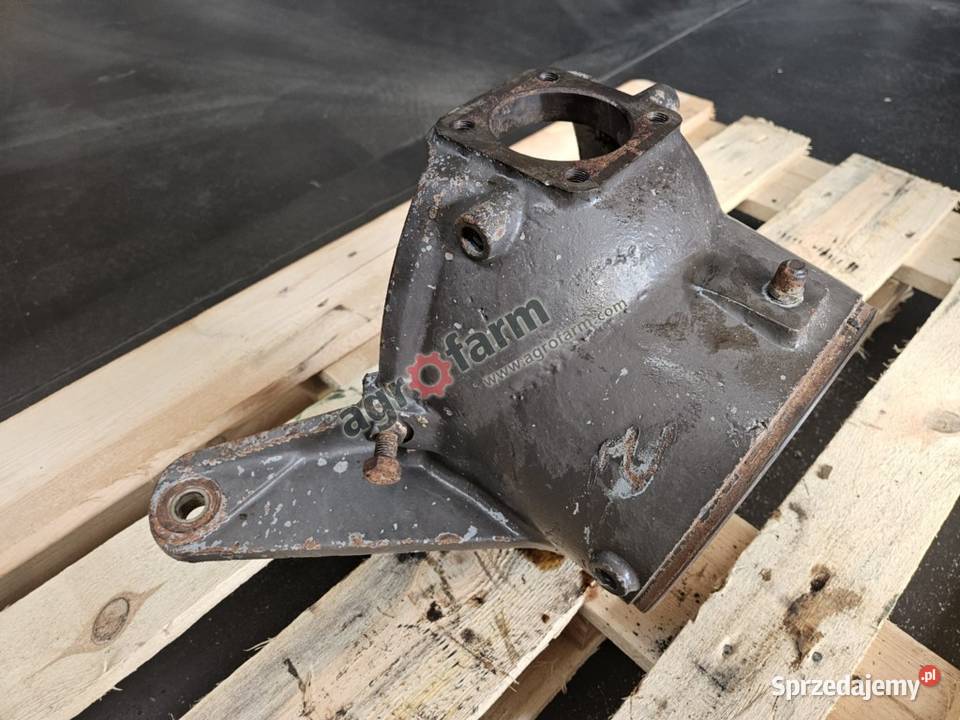 Zwrotnica RH FWD Massey Ferguson 2620 Części i osprzęt rolniczy Byków