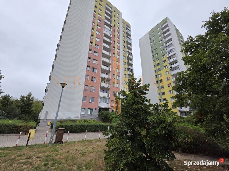 Do remontu 2pokoje winda loggia 44m2 Liczba pokoi 2 Warszawa