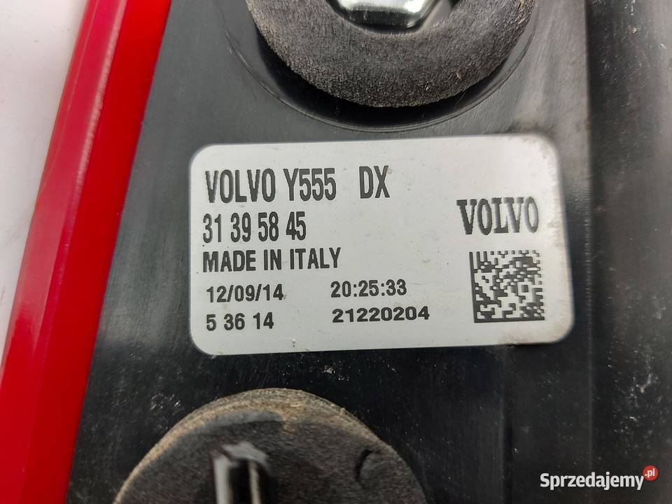 VOLVO V40 II Lampa tył prawa 31395845