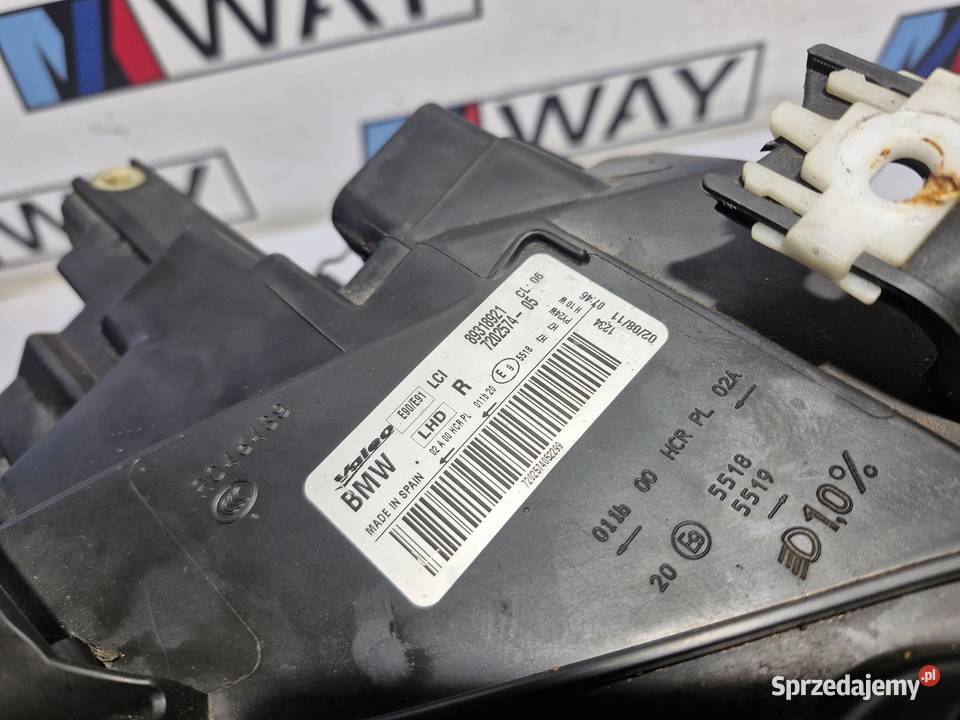 BMW E90 E91 LAMPA PRAWA PRAWY PRZÓD 7202574