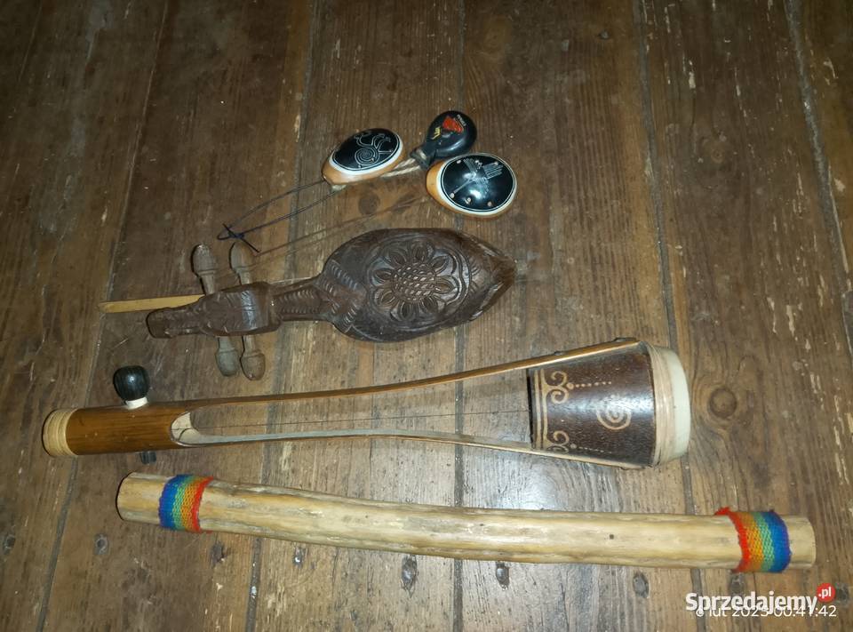 Okaryny i kastanieta Kultura i Rozrywka Gniewoszyce