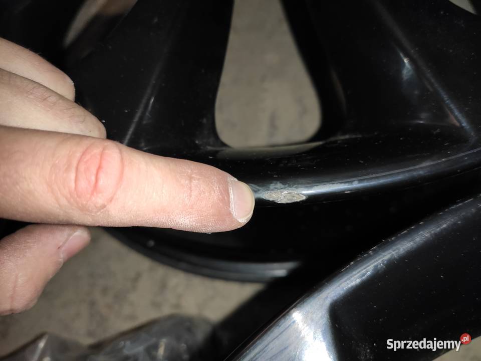 Oryginalne czarne alufelgi NISSAN Qashqai II