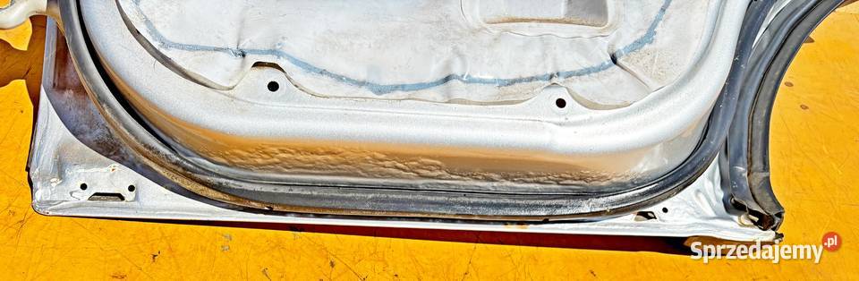 OPEL FRONTERA B 2003 DRZWI PRAWY TYŁ KOMPLETNIE Radom