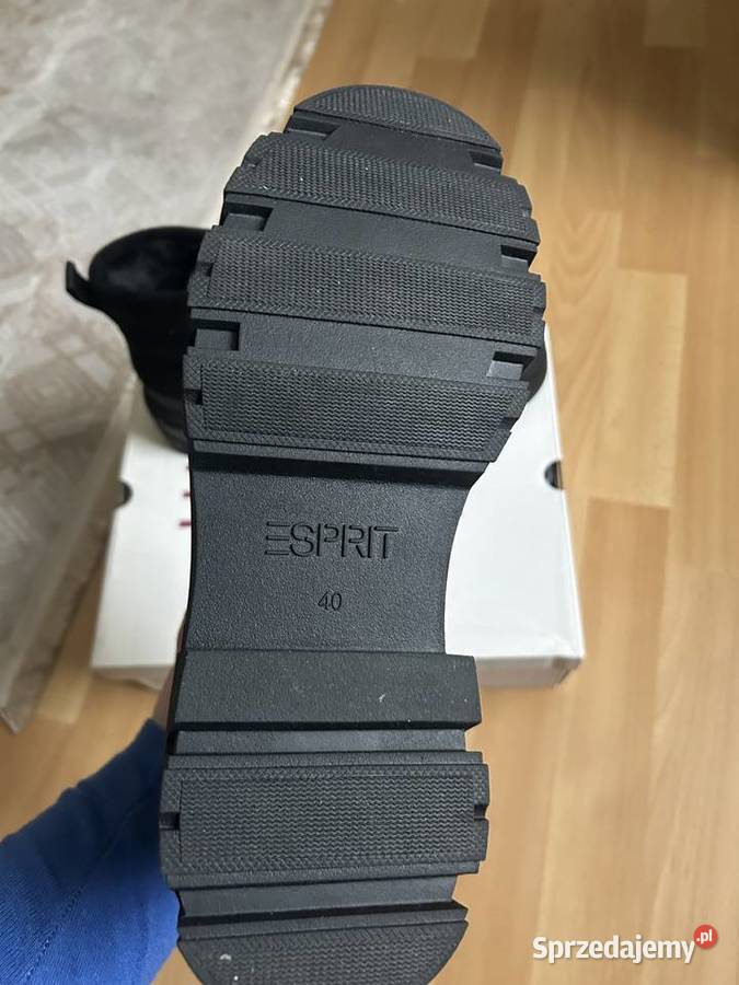 Czarne ocieplane śniegowce 40 Esprit inna Warszawa