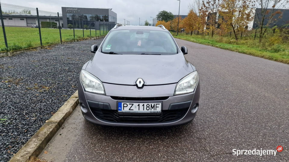 Renault Megane III 2011r 15DCi Kombi Hak Isofix Rok produkcji 2009 Megane łódzkie