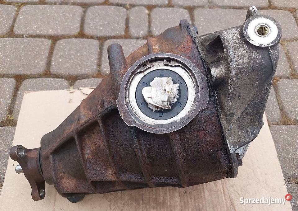 Uszczelka olejowa łożyska tylnego mostu Opel Lublin