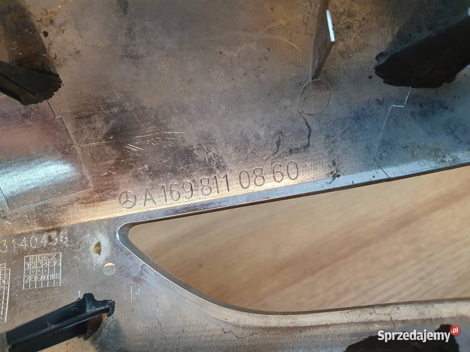 MERCEDES AKLASA W169 OBUDOWA LUSTERKA PRAWA Międzychód