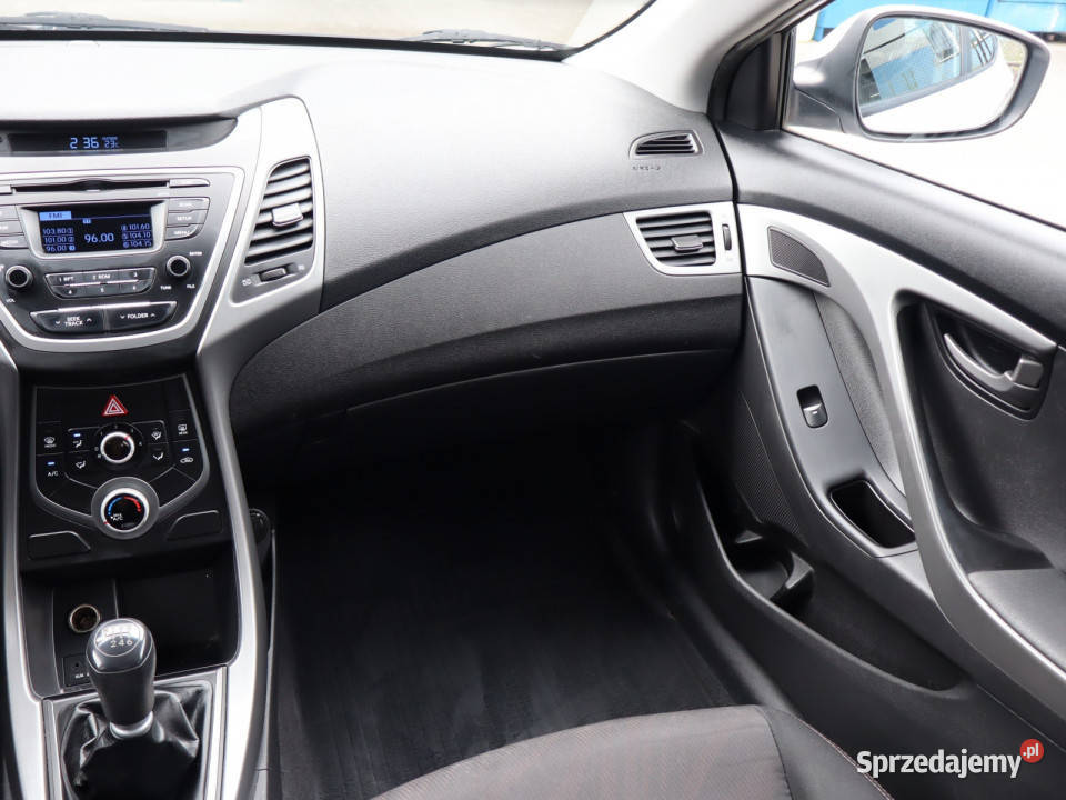 Hyundai Elantra 16 ABS Elantra